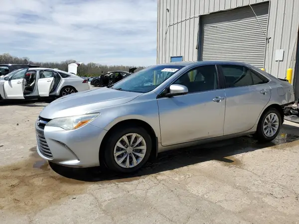 4T1BF1FK7GU558920 2016 TOYOTA CAMRY - Image 1