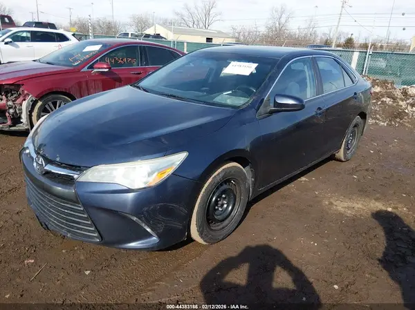 4T1BF1FK7GU559467 2016 TOYOTA CAMRY - Image 2