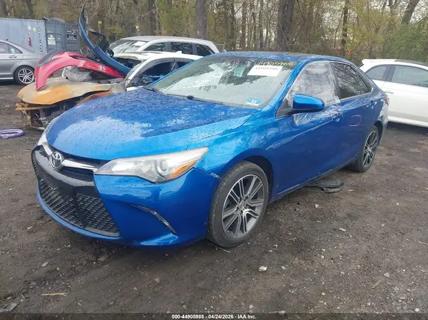 4T1BF1FK7GU561736 2016 TOYOTA CAMRY - Image 2