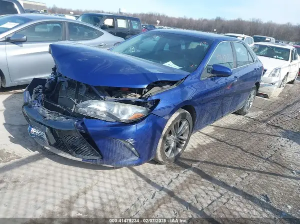 4T1BF1FK7GU563258 2016 TOYOTA CAMRY - Image 2