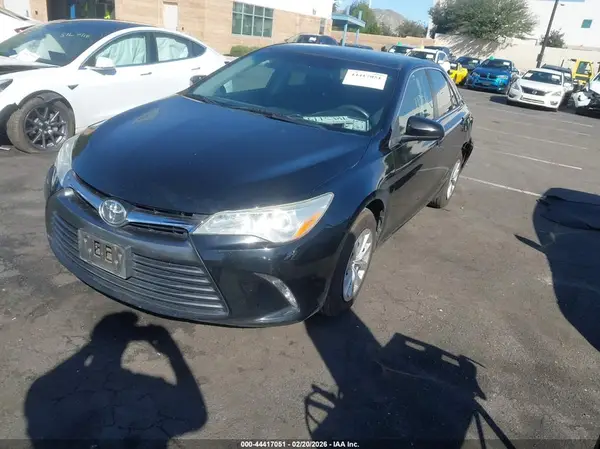 4T1BF1FK7GU563793 2016 TOYOTA CAMRY - Image 2