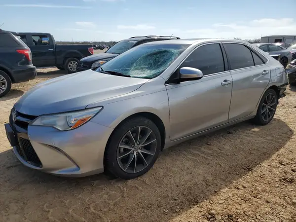 4T1BF1FK7GU564393 2016 TOYOTA CAMRY - Image 1