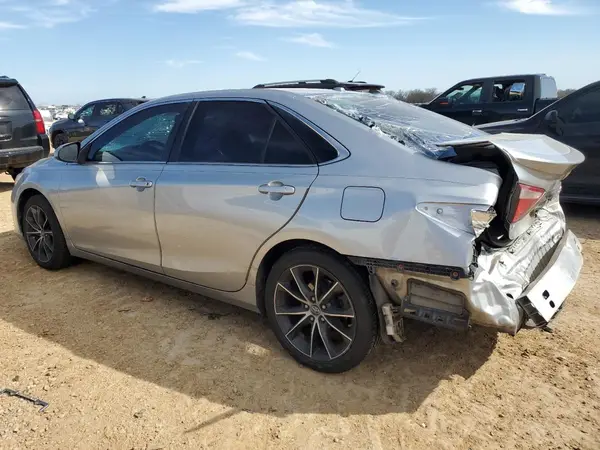 4T1BF1FK7GU564393 2016 TOYOTA CAMRY - Image 2