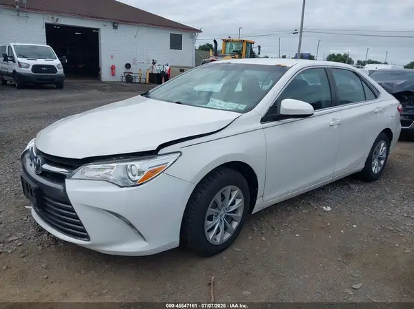 4T1BF1FK7GU576060 2016 TOYOTA CAMRY - Image 2