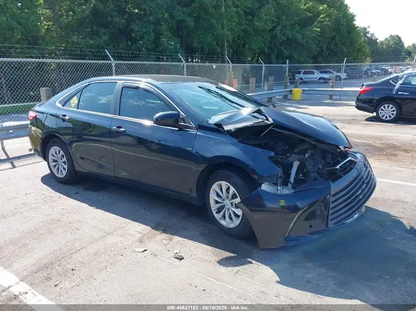 4T1BF1FK7GU577760 2016 TOYOTA CAMRY - Image 1
