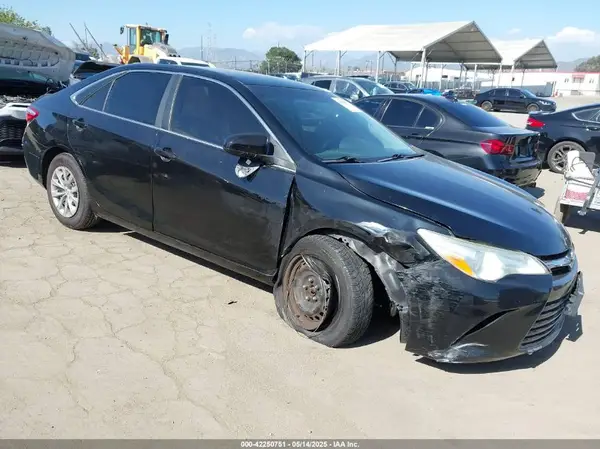 4T1BF1FK7GU580691 2016 TOYOTA CAMRY - Image 1