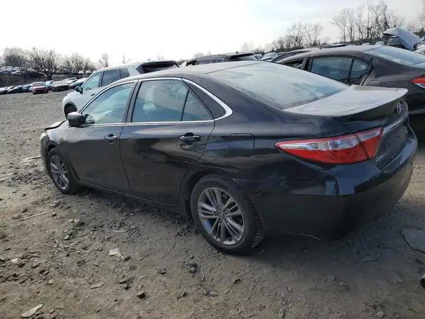 4T1BF1FK7GU582635 2016 TOYOTA CAMRY - Image 2