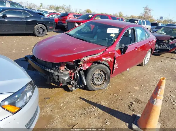 4T1BF1FK7GU583008 2016 TOYOTA CAMRY - Image 2