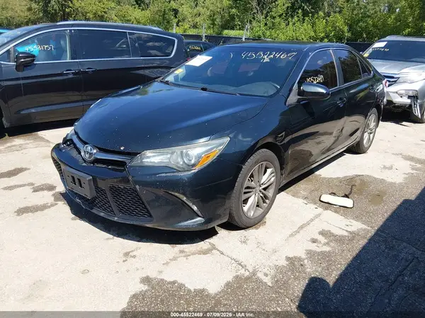 4T1BF1FK7GU584448 2016 TOYOTA CAMRY - Image 2