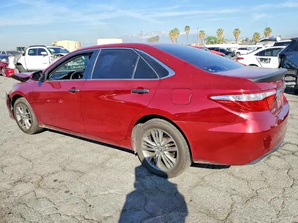 4T1BF1FK7GU585101 2016 TOYOTA CAMRY - Image 2