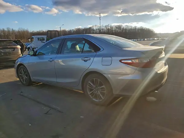 4T1BF1FK7GU591495 2016 TOYOTA CAMRY - Image 2
