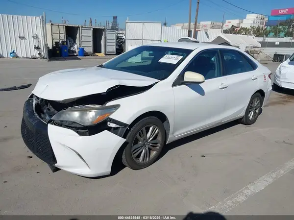 4T1BF1FK7GU591688 2016 TOYOTA CAMRY - Image 2
