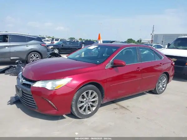 4T1BF1FK7GU592310 2016 TOYOTA CAMRY - Image 2