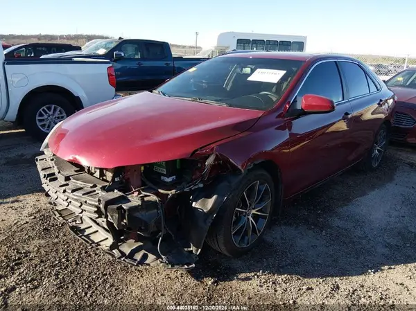 4T1BF1FK7GU593652 2016 TOYOTA CAMRY - Image 2