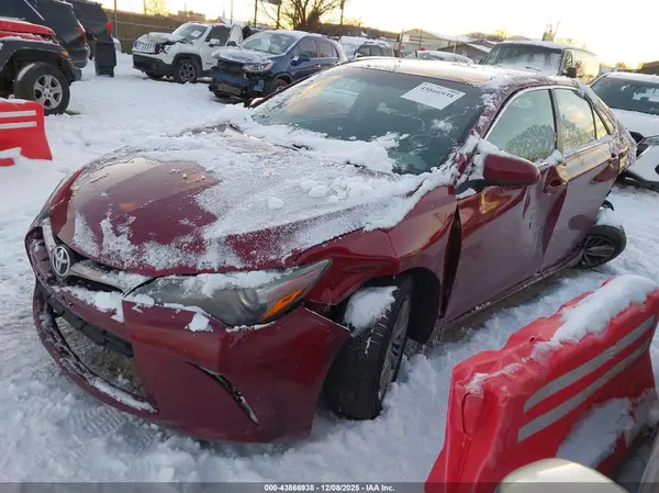 4T1BF1FK7GU595613 2016 TOYOTA CAMRY - Image 2
