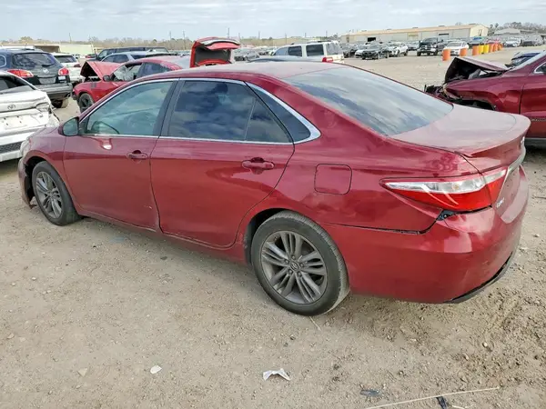 4T1BF1FK7GU595689 2016 TOYOTA CAMRY - Image 2