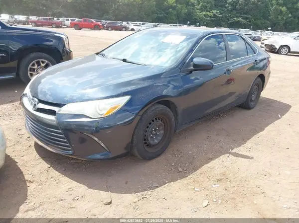 4T1BF1FK7GU601426 2016 TOYOTA CAMRY - Image 2