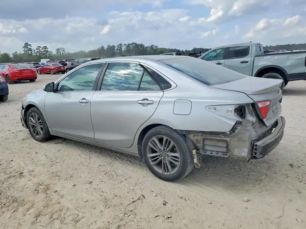 4T1BF1FK7GU601586 2016 TOYOTA CAMRY - Image 2