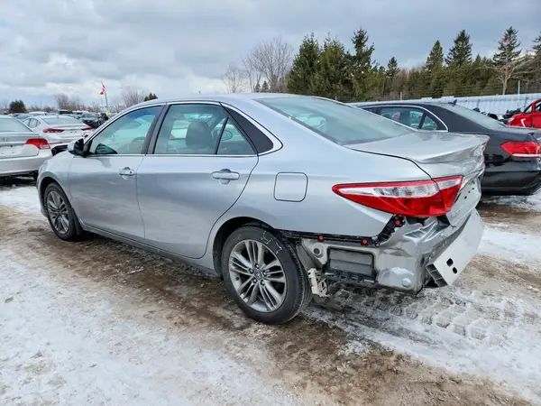 4T1BF1FK7GU602513 2016 TOYOTA CAMRY - Image 2