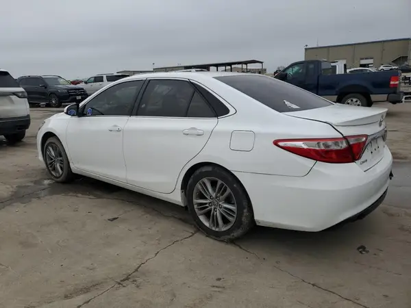4T1BF1FK7GU609350 2016 TOYOTA CAMRY - Image 2