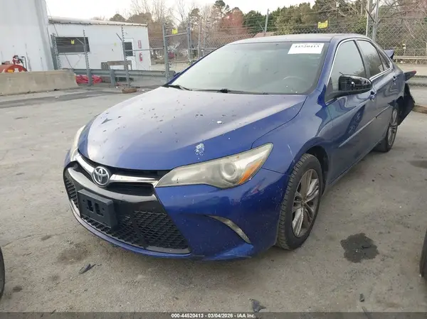 4T1BF1FK7GU609428 2016 TOYOTA CAMRY - Image 2