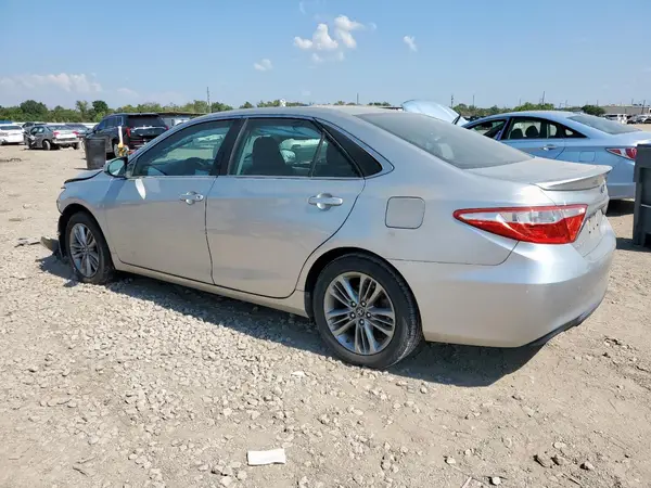 4T1BF1FK7GU610157 2016 TOYOTA CAMRY - Image 2