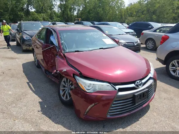 4T1BF1FK7GU612474 2016 TOYOTA CAMRY - Image 1