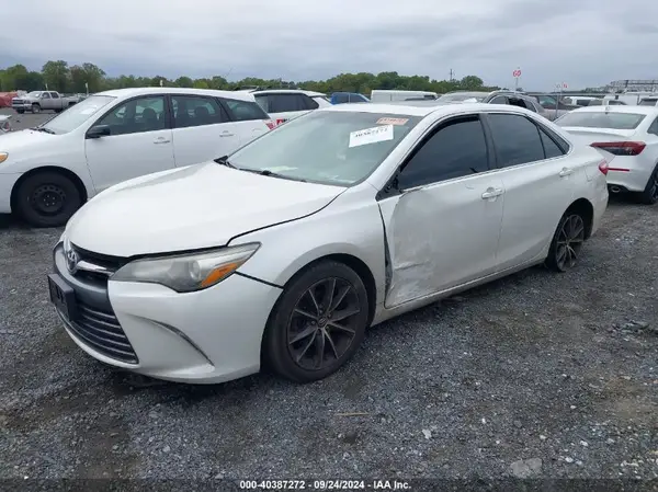 4T1BF1FK7GU614595 2016 TOYOTA CAMRY - Image 2