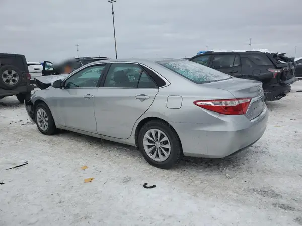4T1BF1FK7HU270557 2017 TOYOTA CAMRY - Image 2