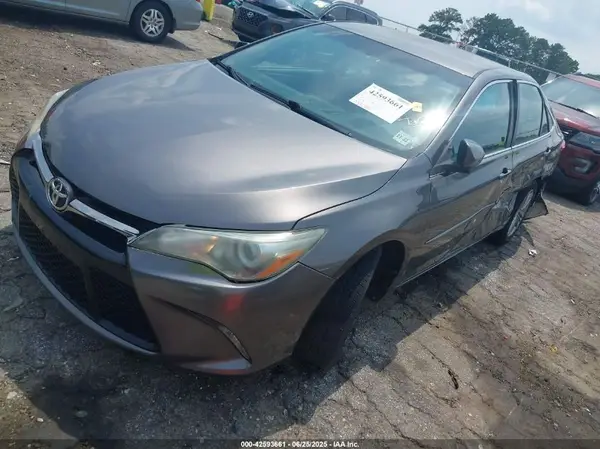 4T1BF1FK7HU272227 2017 TOYOTA CAMRY - Image 2