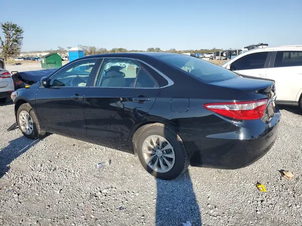 4T1BF1FK7HU272681 2017 TOYOTA CAMRY - Image 2