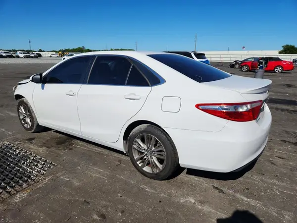 4T1BF1FK7HU277556 2017 TOYOTA CAMRY - Image 2