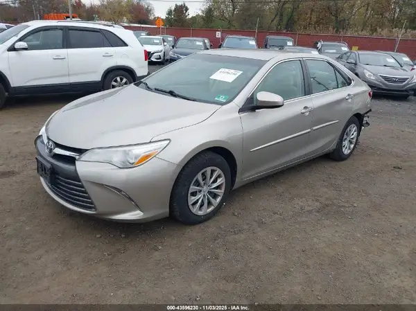 4T1BF1FK7HU280408 2017 TOYOTA CAMRY - Image 2