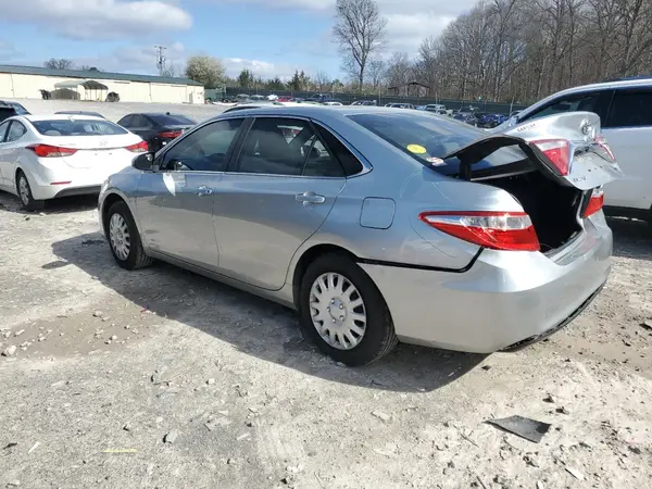 4T1BF1FK7HU281252 2017 TOYOTA CAMRY - Image 2