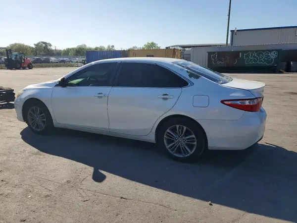 4T1BF1FK7HU286032 2017 TOYOTA CAMRY - Image 2