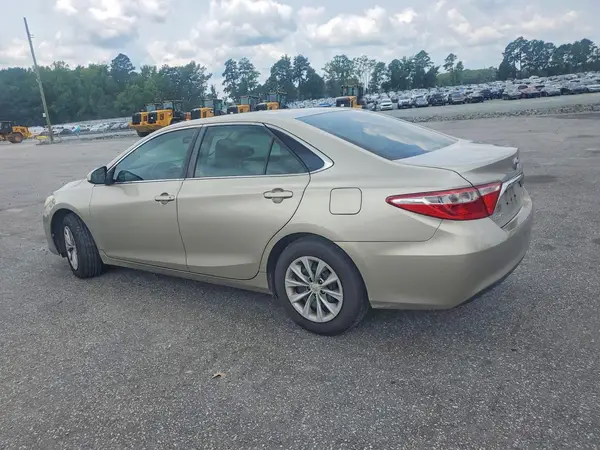 4T1BF1FK7HU289092 2017 TOYOTA CAMRY - Image 2
