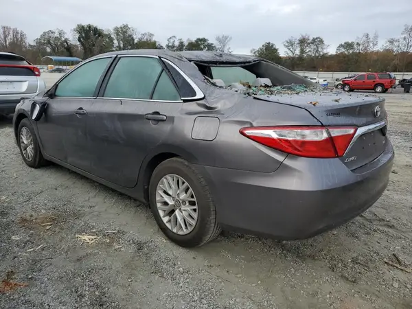 4T1BF1FK7HU291294 2017 TOYOTA CAMRY - Image 2