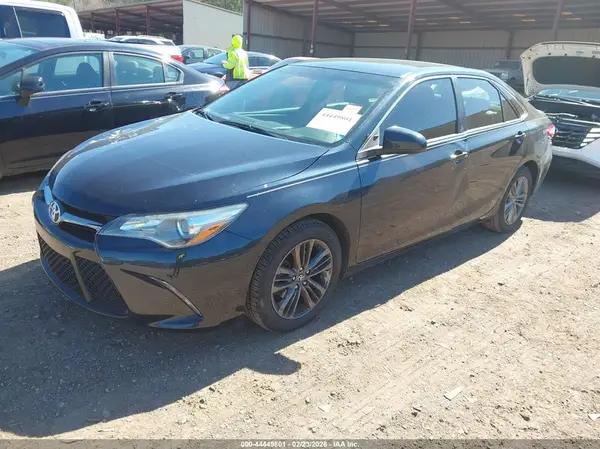 4T1BF1FK7HU291943 2017 TOYOTA CAMRY - Image 2