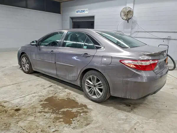 4T1BF1FK7HU294180 2017 TOYOTA CAMRY - Image 2