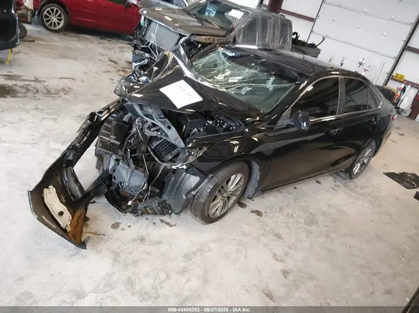 4T1BF1FK7HU295846 2017 TOYOTA CAMRY - Image 2