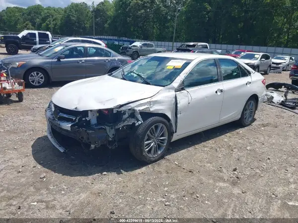 4T1BF1FK7HU296155 2017 TOYOTA CAMRY - Image 2