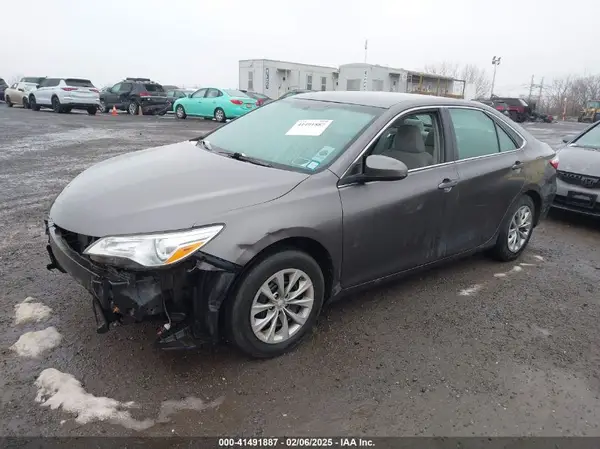 4T1BF1FK7HU296429 2017 TOYOTA CAMRY - Image 2