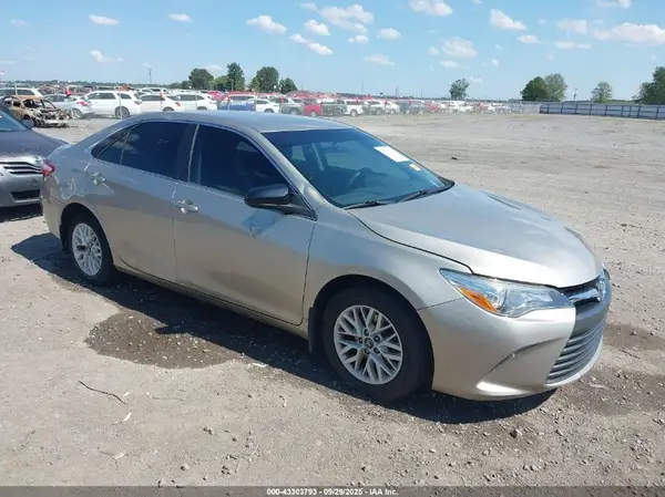 4T1BF1FK7HU297144 2017 TOYOTA CAMRY - Image 1