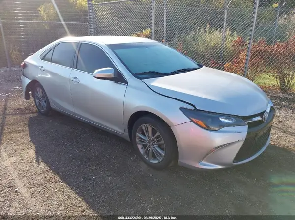 4T1BF1FK7HU302388 2017 TOYOTA CAMRY - Image 1