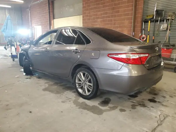 4T1BF1FK7HU303945 2017 TOYOTA CAMRY - Image 2