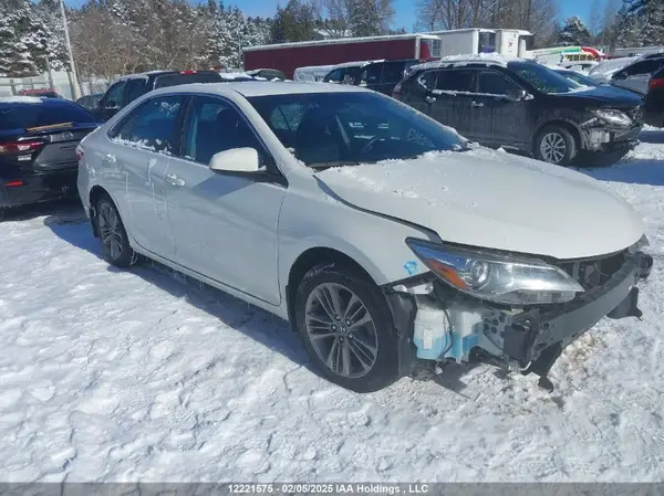 4T1BF1FK7HU305114 2017 TOYOTA CAMRY - Image 1