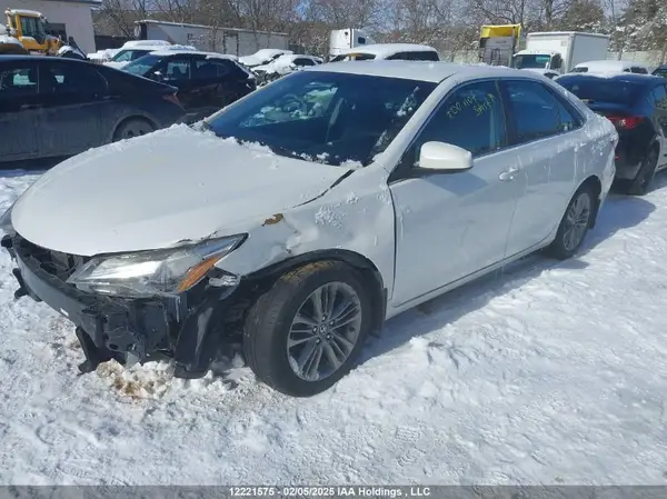 4T1BF1FK7HU305114 2017 TOYOTA CAMRY - Image 2