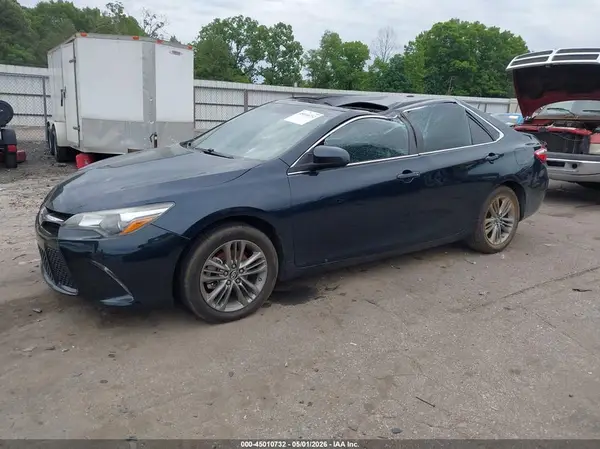 4T1BF1FK7HU305176 2017 TOYOTA CAMRY - Image 2