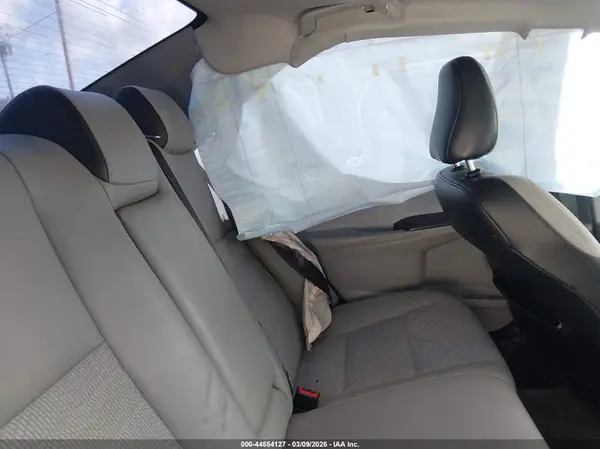 4T1BF1FK7HU305582 2017 TOYOTA CAMRY - Image 8
