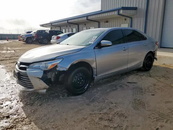 4T1BF1FK7HU306330 2017 TOYOTA CAMRY - Image 1
